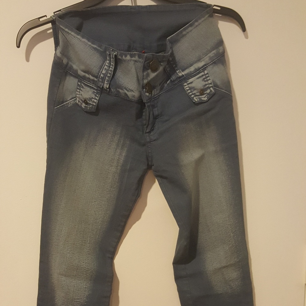 Light Wash colombian jeans